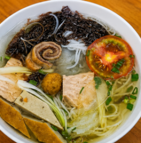 Số 5: Chả + Cá +Bao tử + Trứng + Sứa