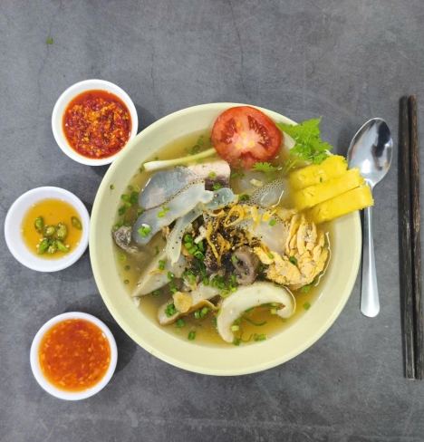 Đặc biệt: Chả + Cá +Bao tử + Trứng + Sứa + Gân